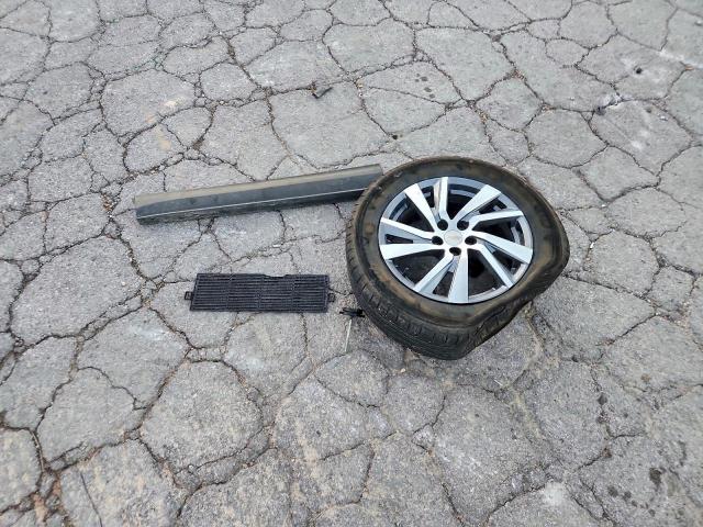 Chevrolet Equinox Premier Image 13