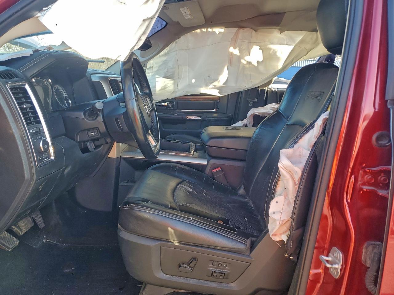 Ram 1500 Laramie Image 12