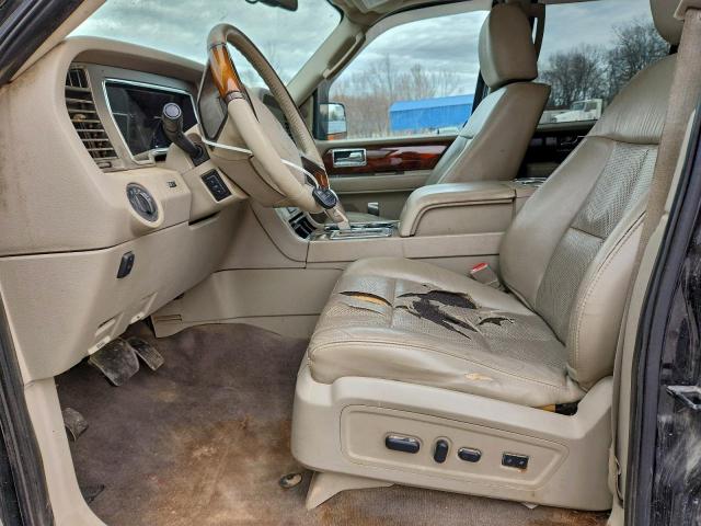 Lincoln Navigator Image 11