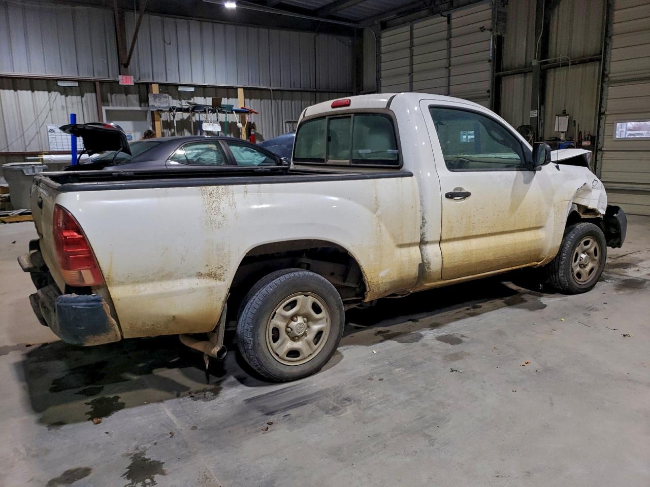 Toyota Tacoma Image 4