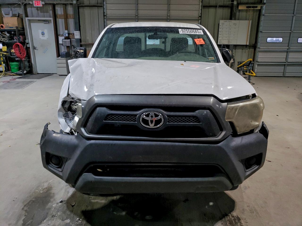 Toyota Tacoma Image 2