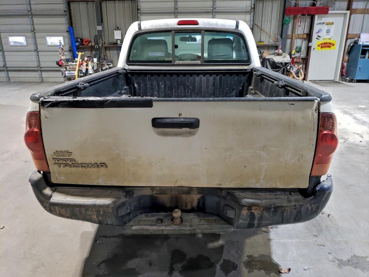 Toyota Tacoma Image 8