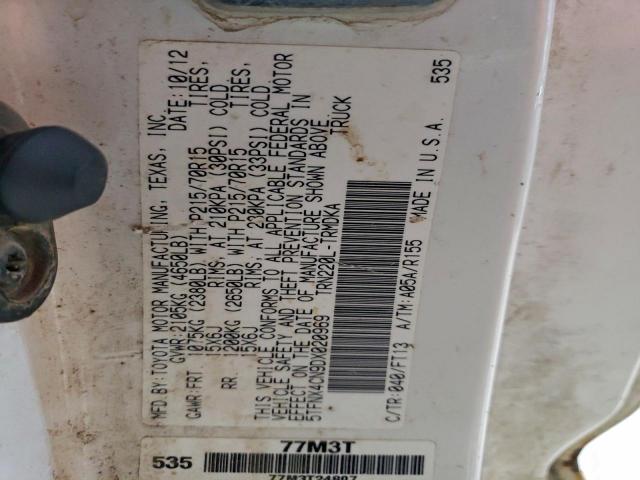 Toyota Tacoma Image 12