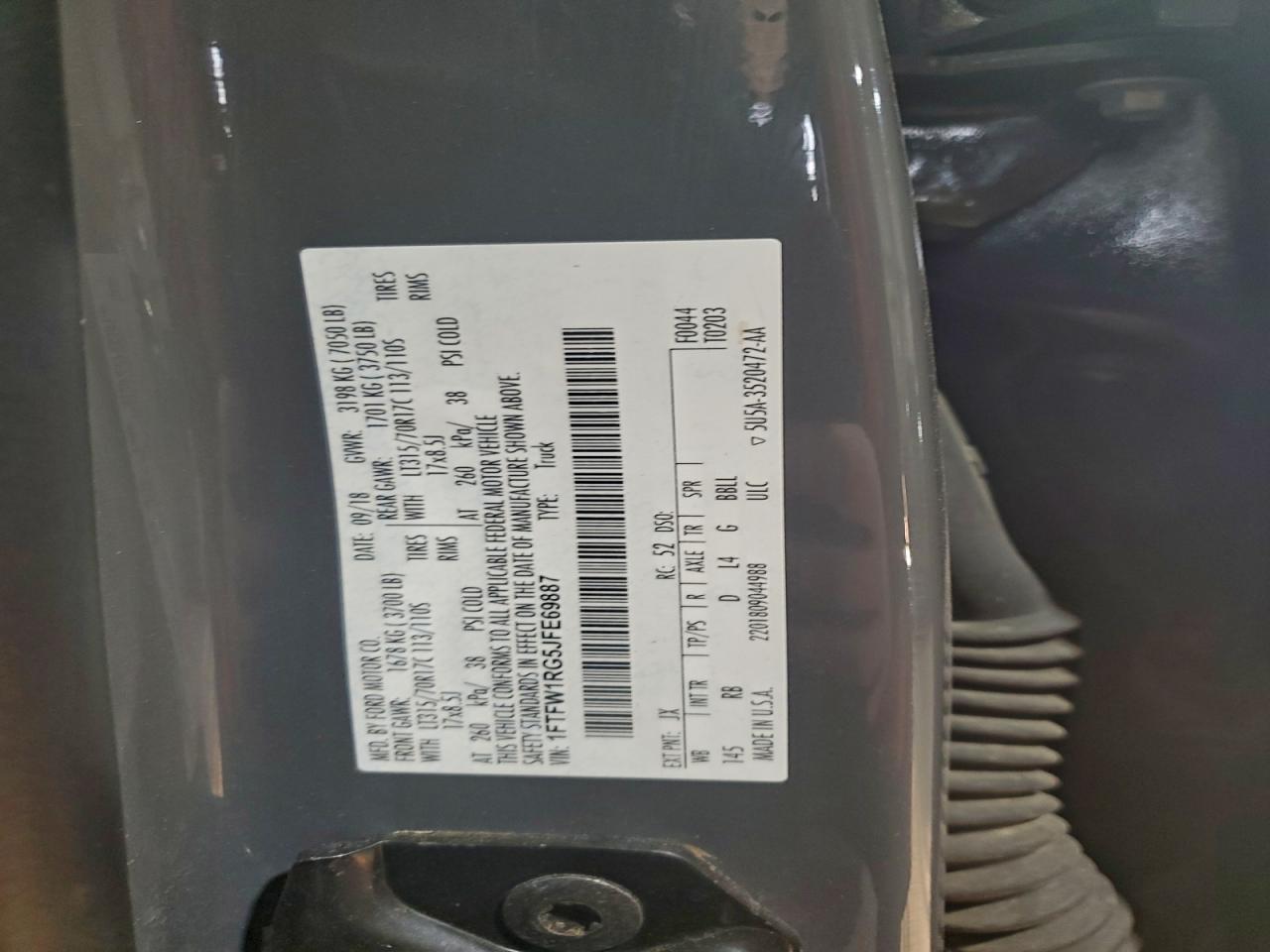 Ford F-150 Raptor Image 12