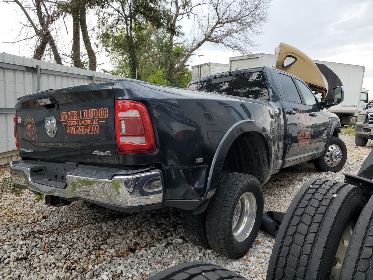 Ram 3500 Laramie Image 9