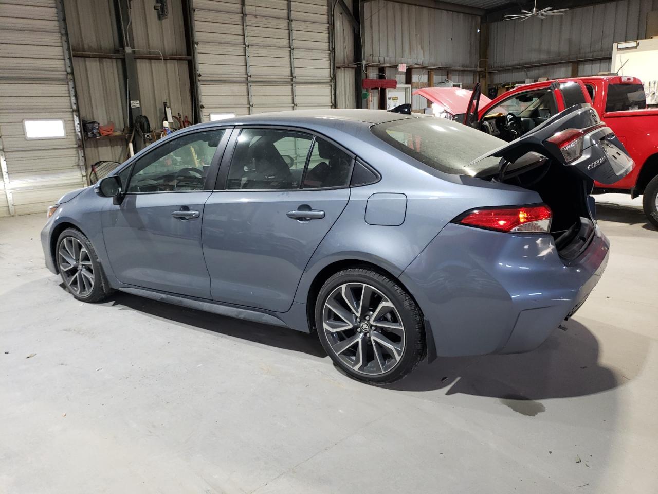 Toyota Corolla Se Image 6