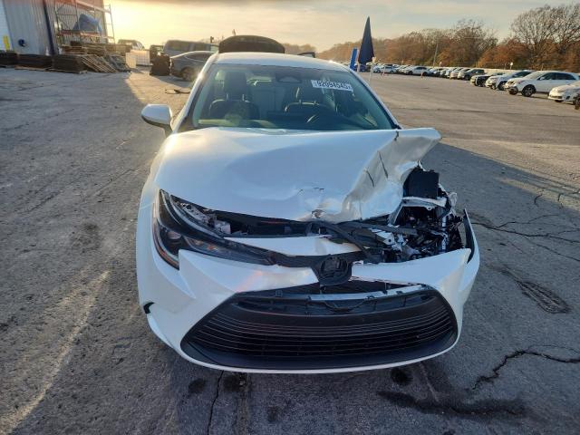 Toyota Corolla Le Image 5