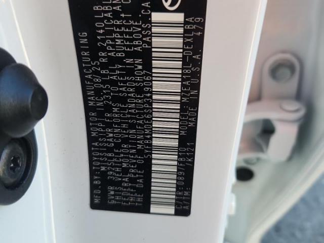 Toyota Corolla Le Image 10