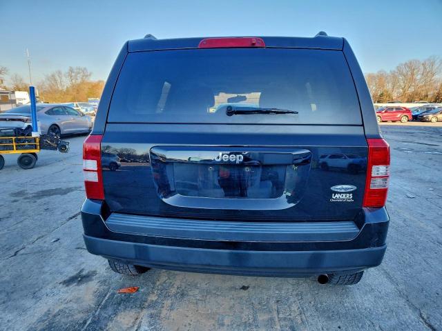 Jeep Patriot Latitude Image 8