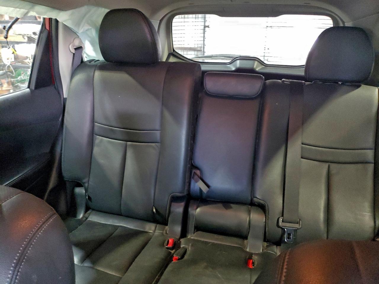 Nissan Rogue S Image 8