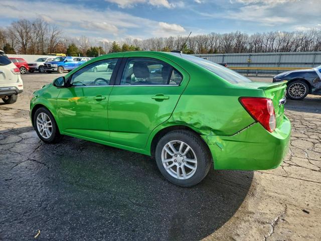 Chevrolet Sonic Lt Image 3