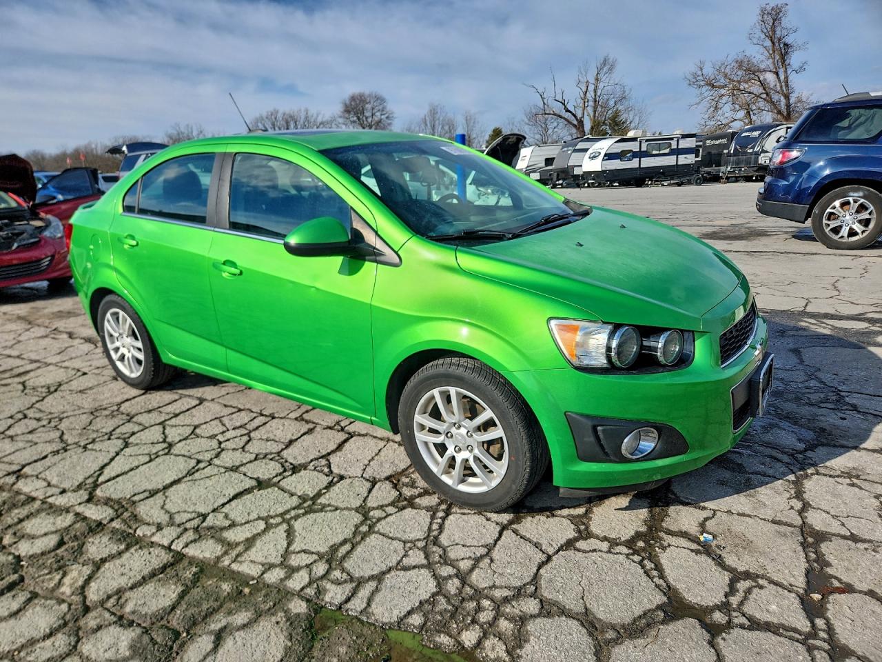Chevrolet Sonic Lt Image 4