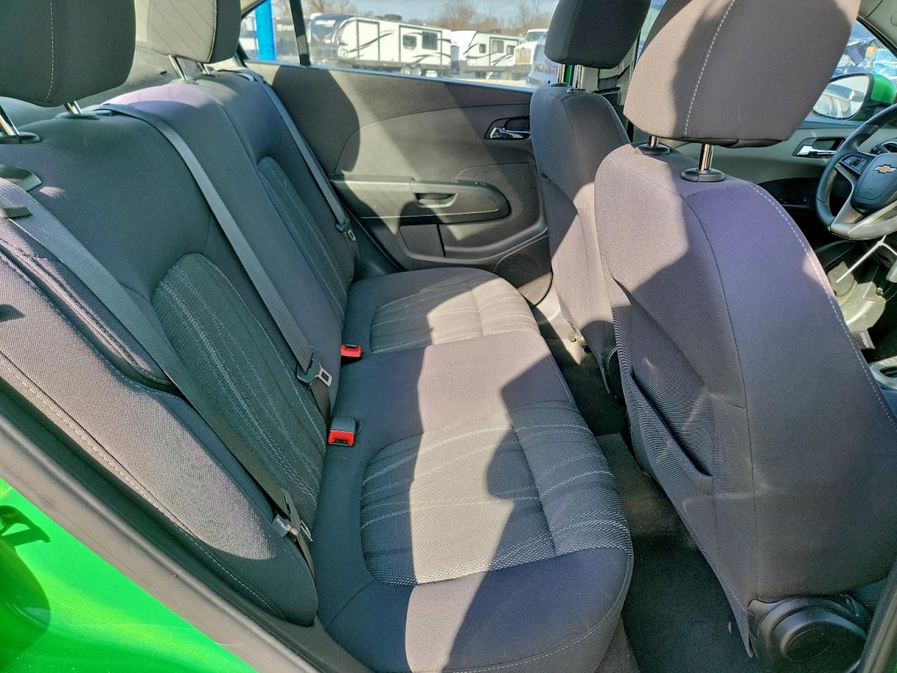 Chevrolet Sonic Lt Image 2