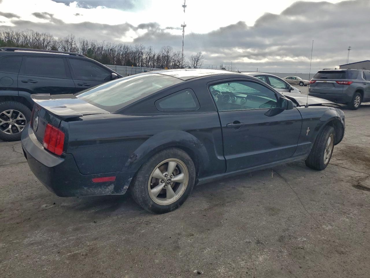 Ford Mustang Image 12