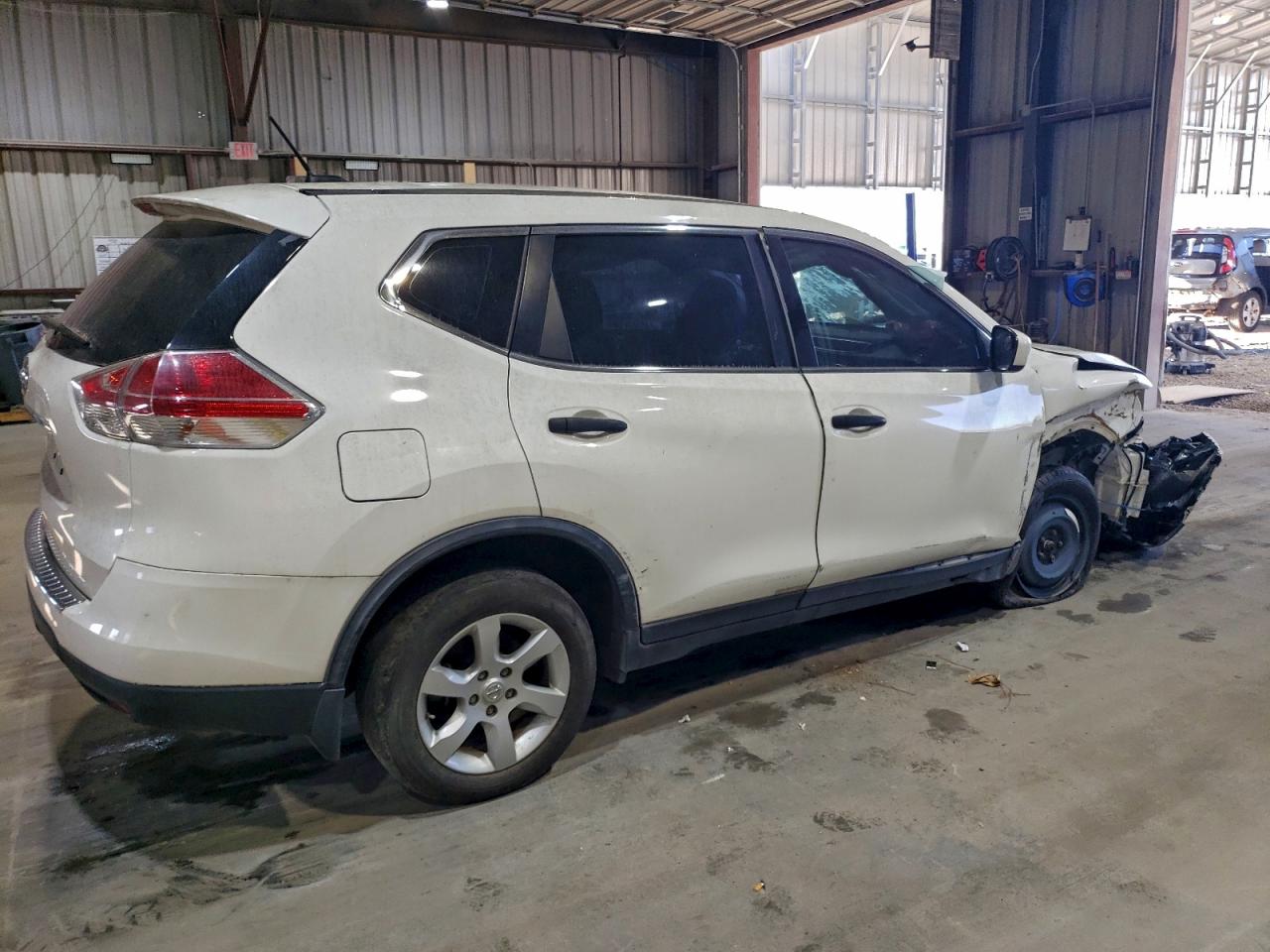Nissan Rogue S Image 6