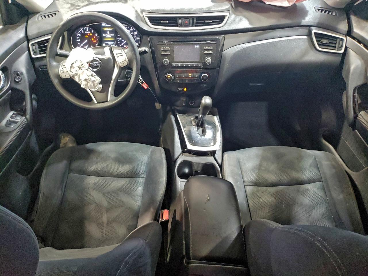 Nissan Rogue S Image 2