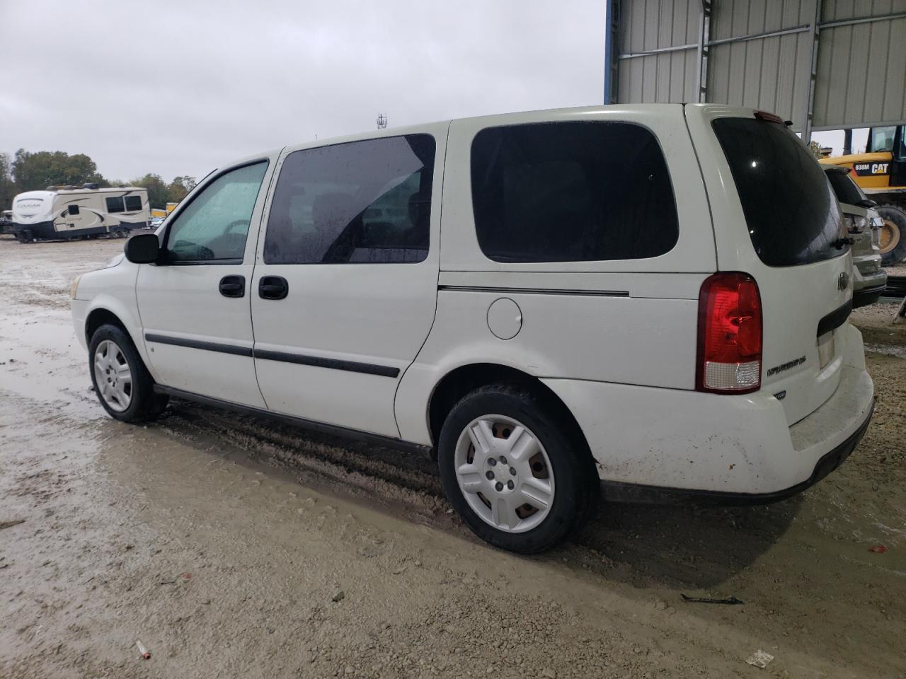 Chevrolet Uplander Ls Image 3