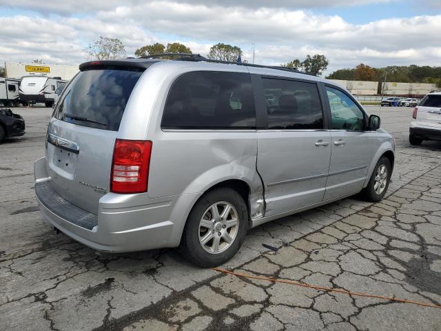 Chrysler Minivan Touring Image 4