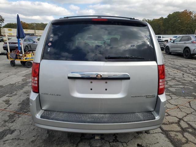Chrysler Minivan Touring Image 13