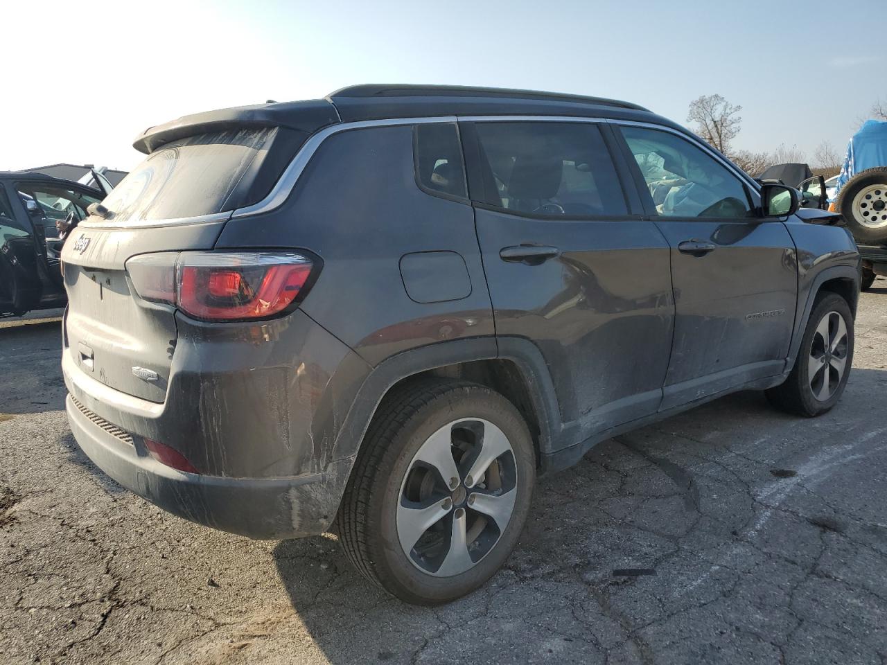 Jeep Compass Latitude Image 3