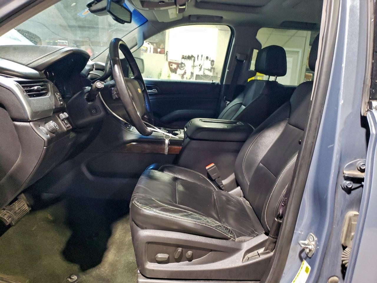 Chevrolet Tahoe C1500 Lt Image 6