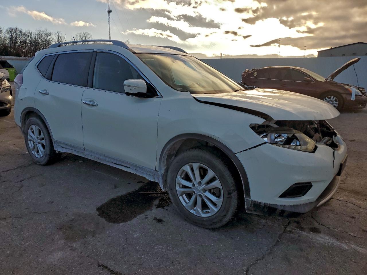Nissan Rogue S Image 3