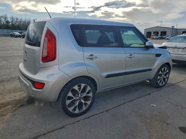 Kia Soul + Image 13