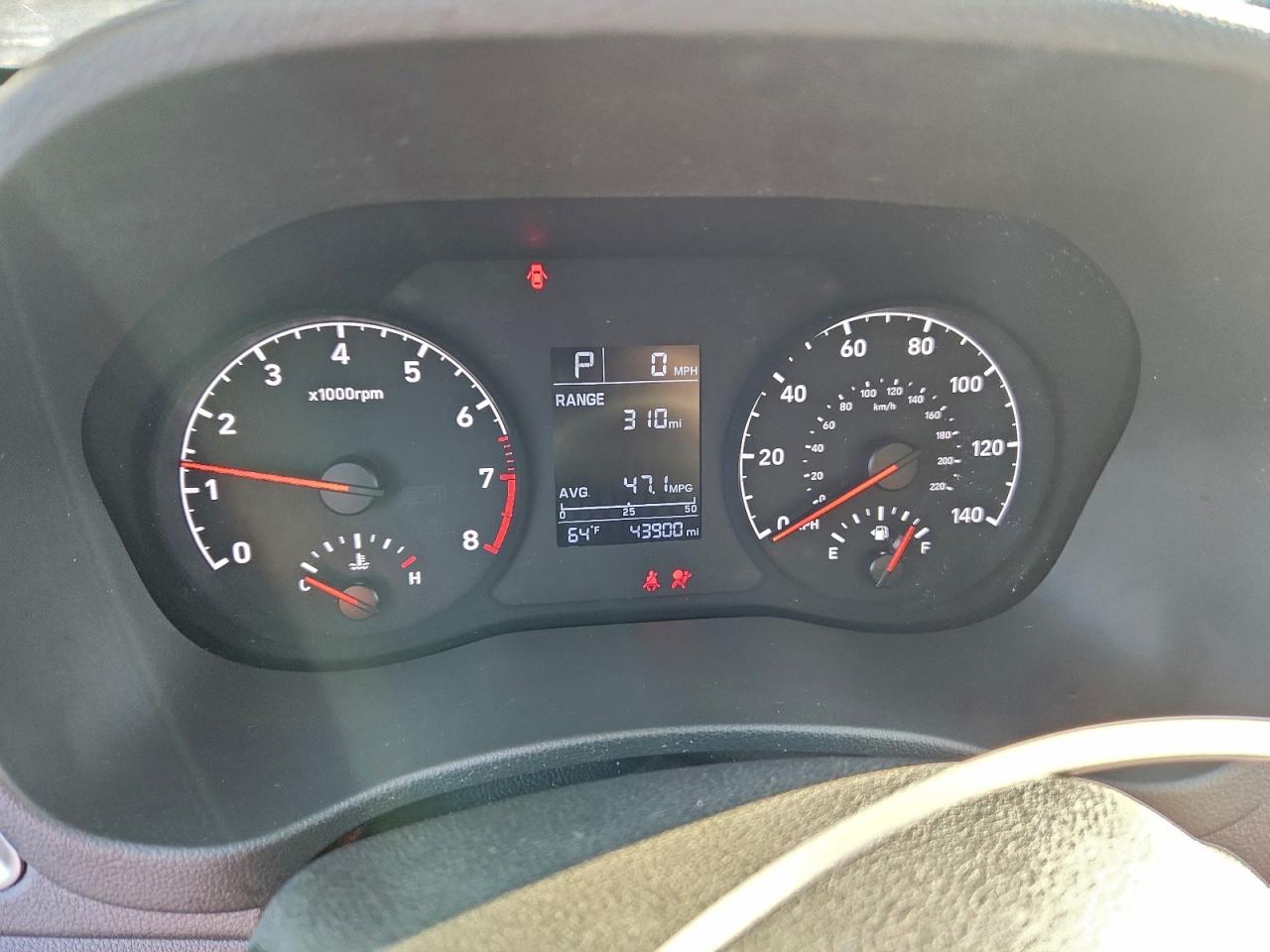 Hyundai ACCENT Se Image 11