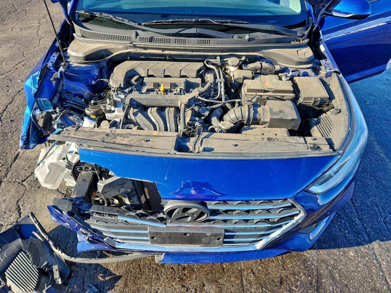 Hyundai ACCENT Se Image 8