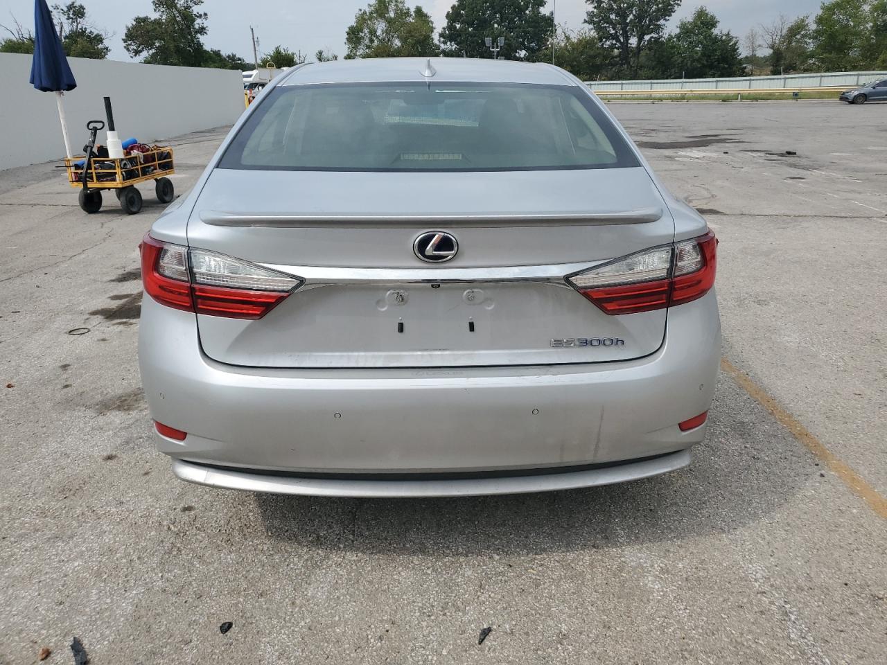 Lexus Es 300h Image 4