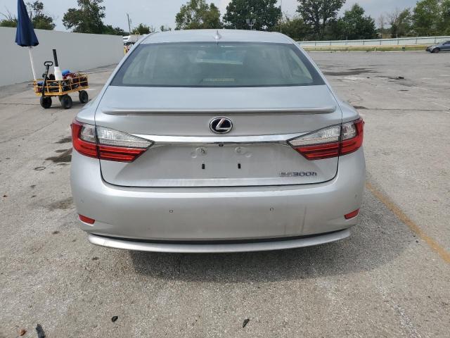 Lexus Es 300h Image 4