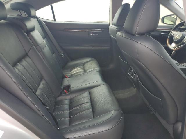 Lexus Es 300h Image 8