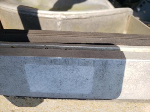 Sun Tracker Boat Image 8