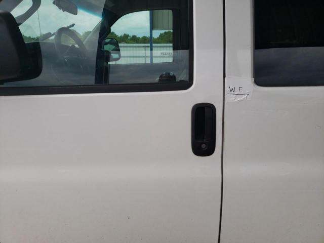 Chevrolet Express Lt Image 9