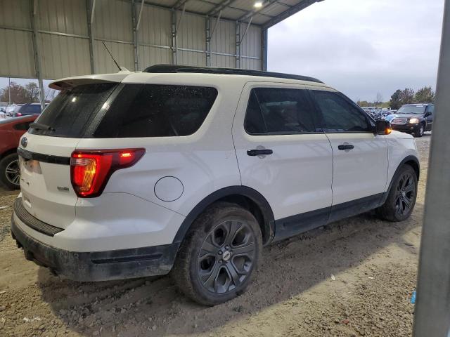 Ford Explorer Sport Image 12