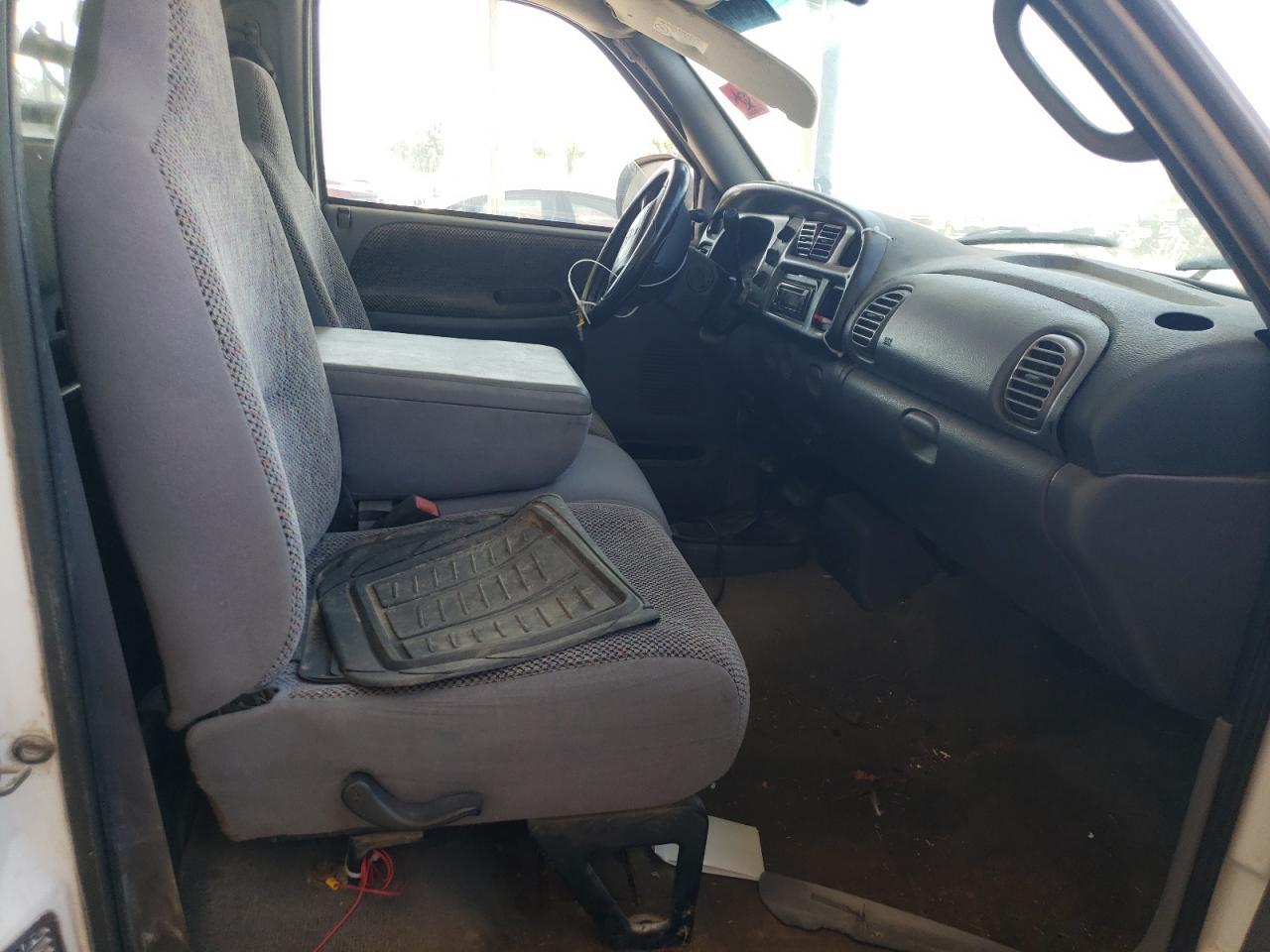 Dodge Ram 2500 Image 11