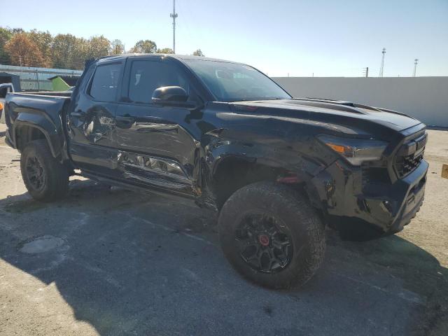 Toyota Tacoma Double Cab Image 3