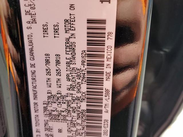 Toyota Tacoma Double Cab Image 12