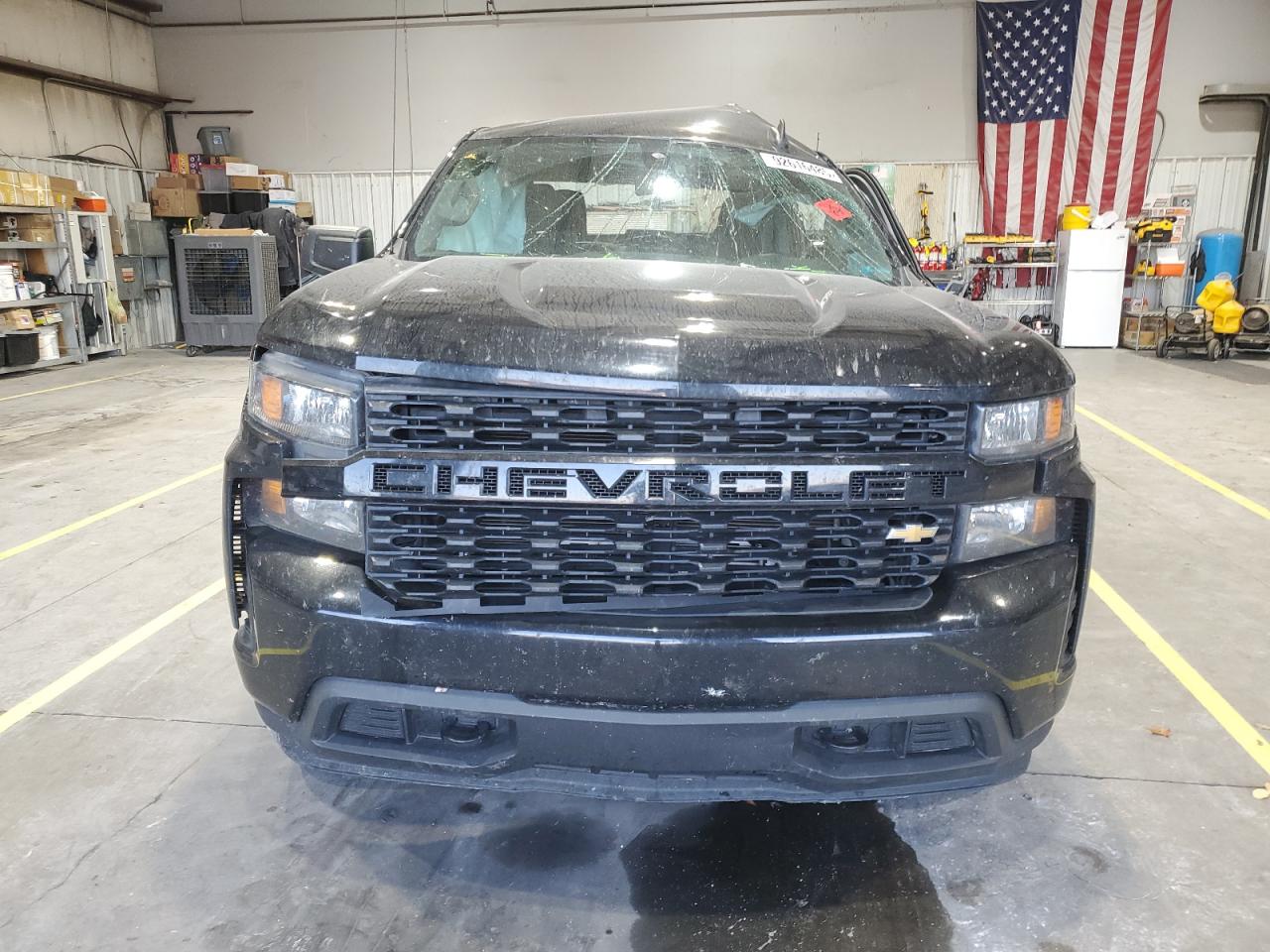 Chevrolet Silverado K1500 Custom Image 6