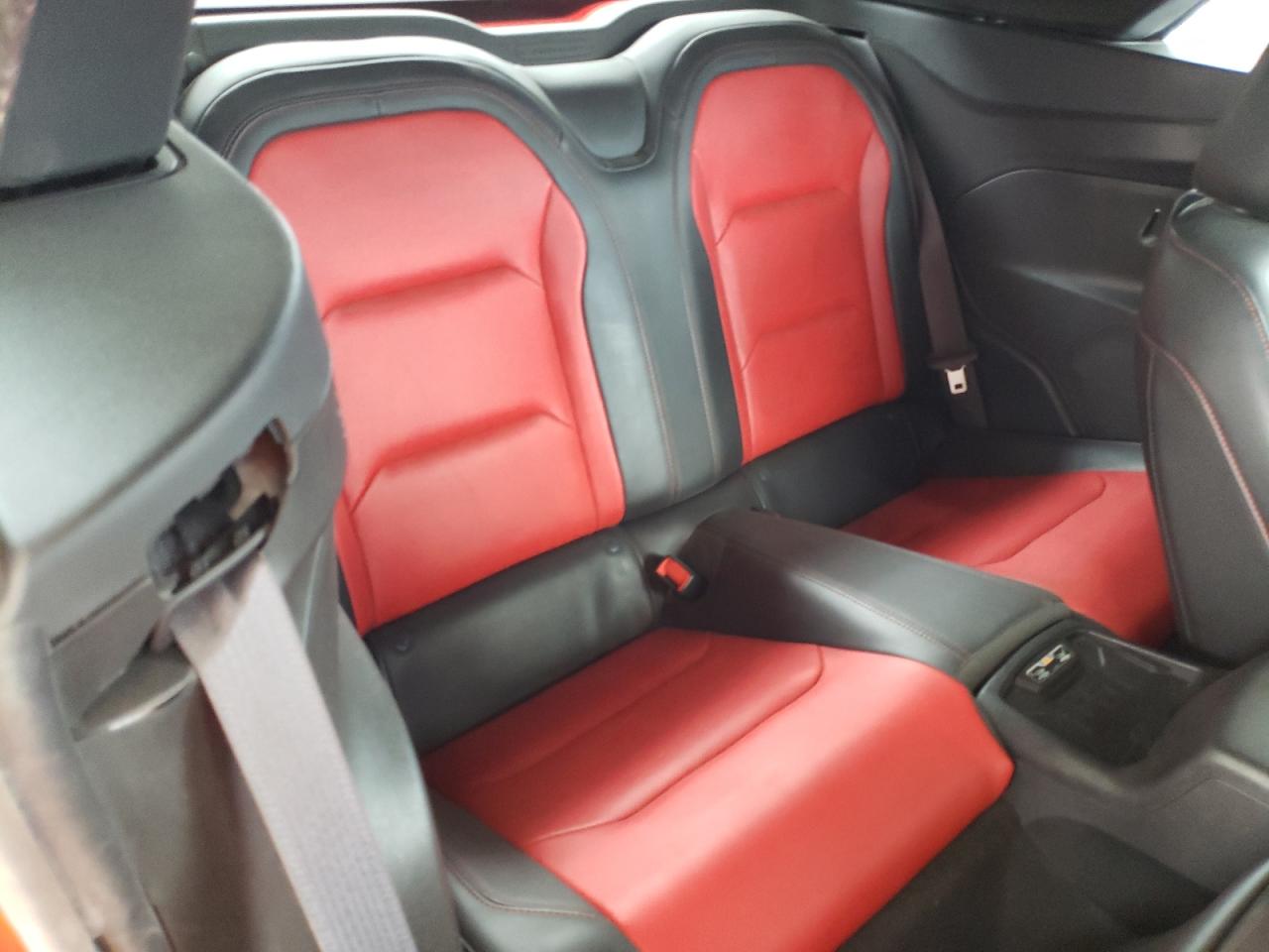 Chevrolet Camaro Lt Image 8