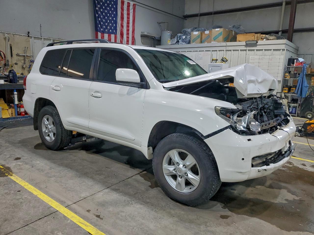 Toyota Land Cruis Image 10