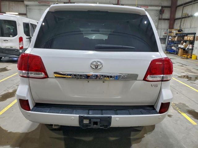 Toyota Land Cruis Image 5