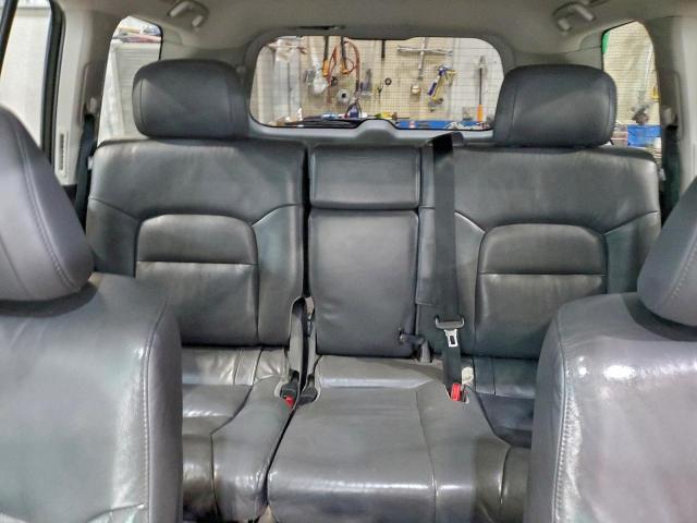 Toyota Land Cruis Image 14