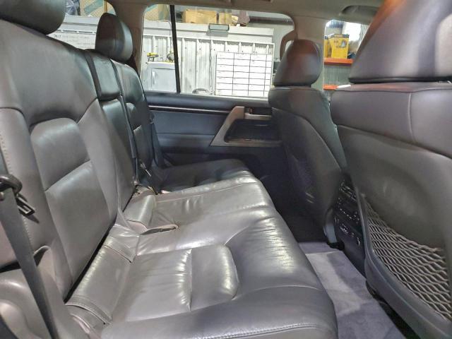 Toyota Land Cruis Image 7