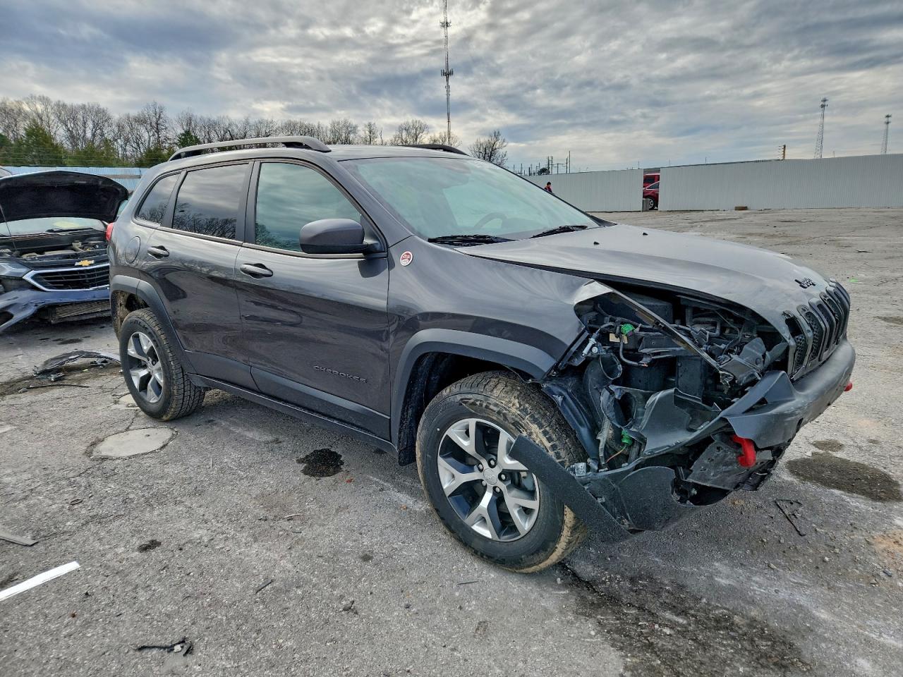 Jeep Cherokee Trailhawk Image 12