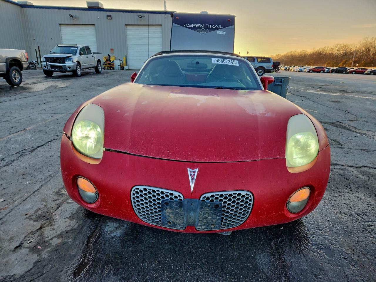 Pontiac Solstice Image 5
