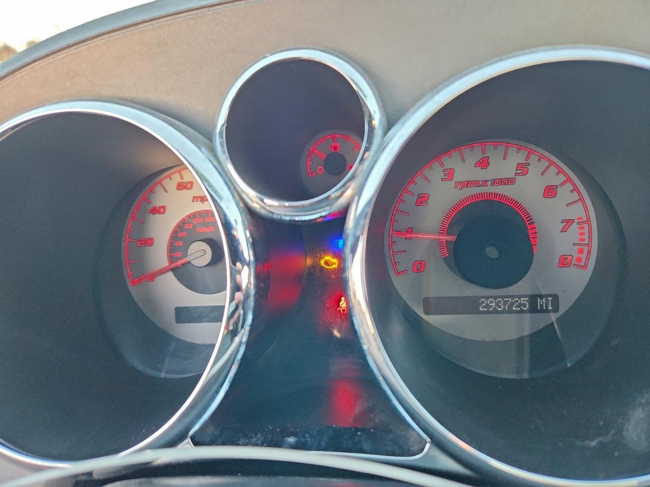 Pontiac Solstice Image 12