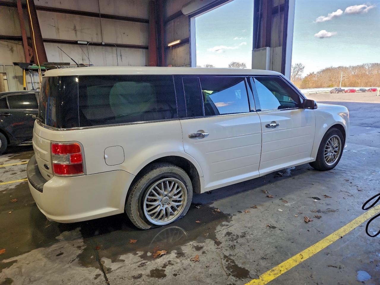 Ford Flex Sel Image 6