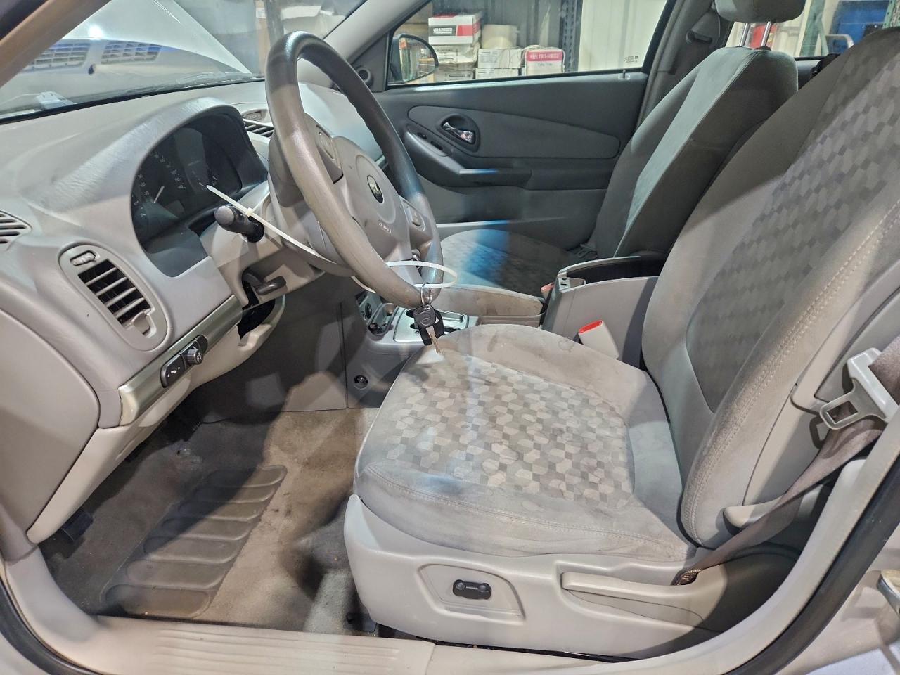 Chevrolet Malibu Ls Image 3