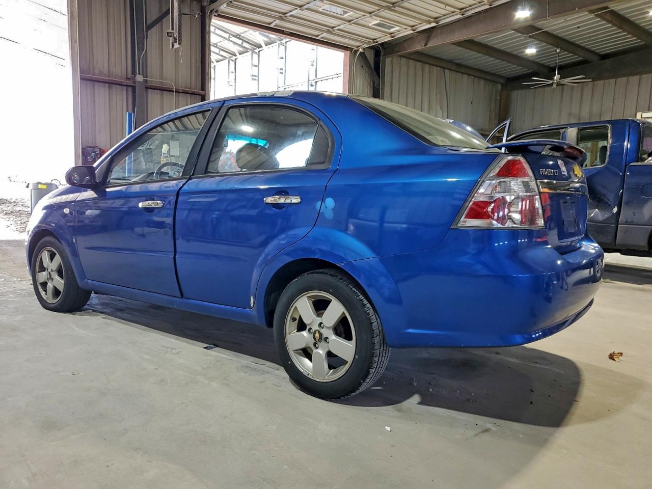 Chevrolet Aveo Lt Image 12